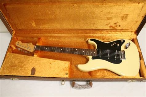 fender stratocaster original custom body.